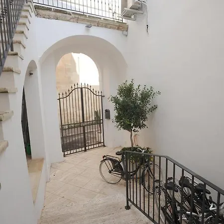 Negramaro 4* Лечче